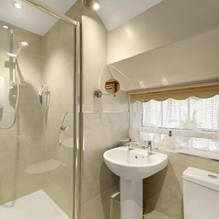 3 Bed In Oc-lr202 * Chapel Stile